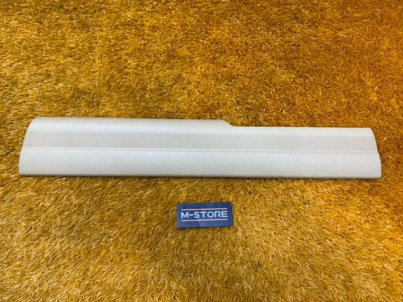 Накладка на порог салона, 380 рублей, Красноярск