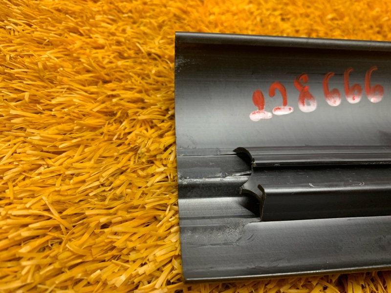 Накладка на порог салона, 200 рублей, Красноярск