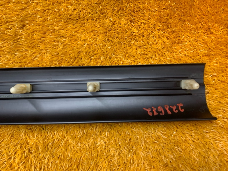 Накладка на порог салона, 200 рублей, Красноярск