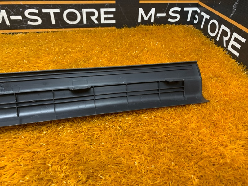 Накладка на порог салона, 760 рублей, Красноярск