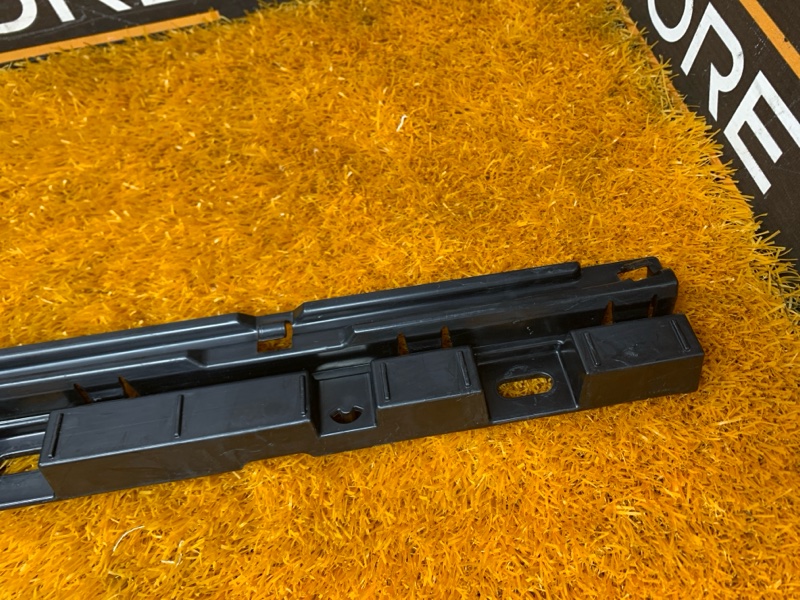 кронштейн порога, 370 рублей, Красноярск