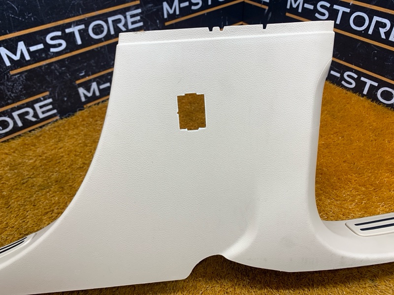 Накладка на порог салона, 380 рублей, Красноярск