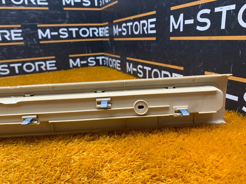 Накладка на порог салона, 380 рублей, Красноярск