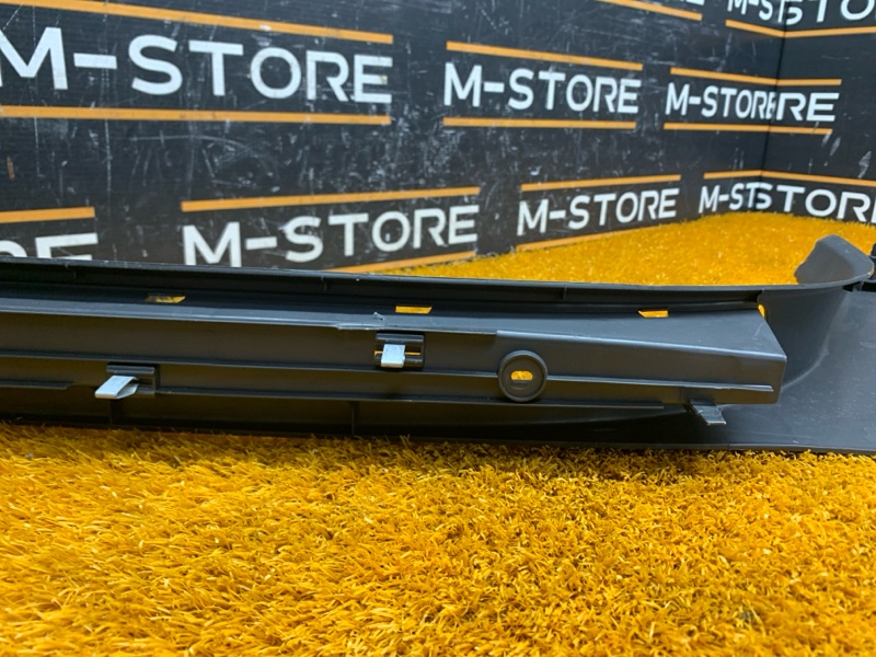 Накладка на порог салона, 200 рублей, Красноярск