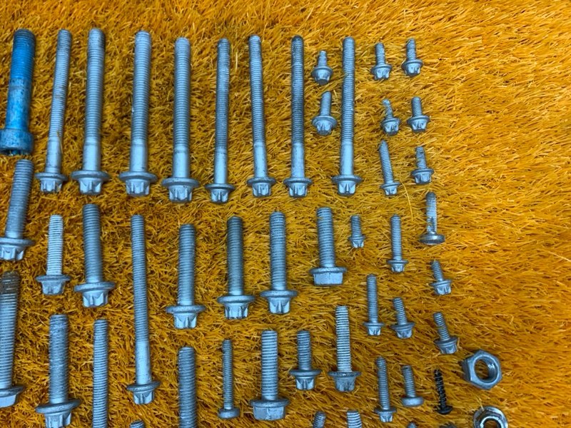 Болты и гайки ДВС, 1040 рублей, Красноярск