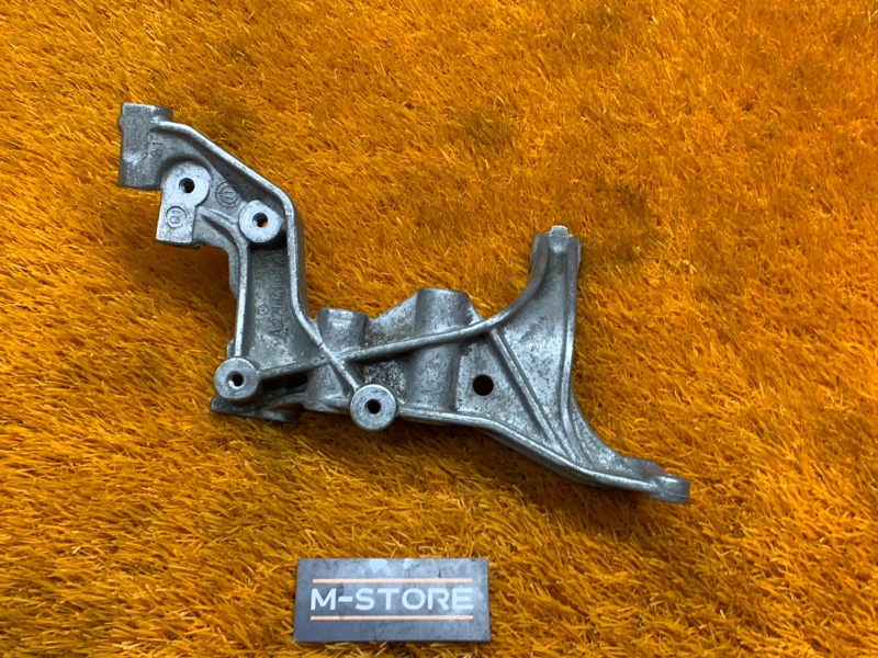 кронштейн, 300 рублей, Красноярск