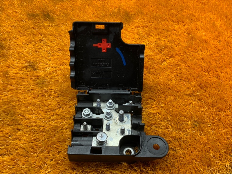 Клемма аккумулятора плюс, 410 рублей, Красноярск