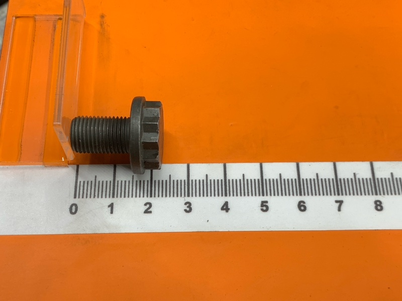 болт гидротрансформатора, 300 рублей, Красноярск