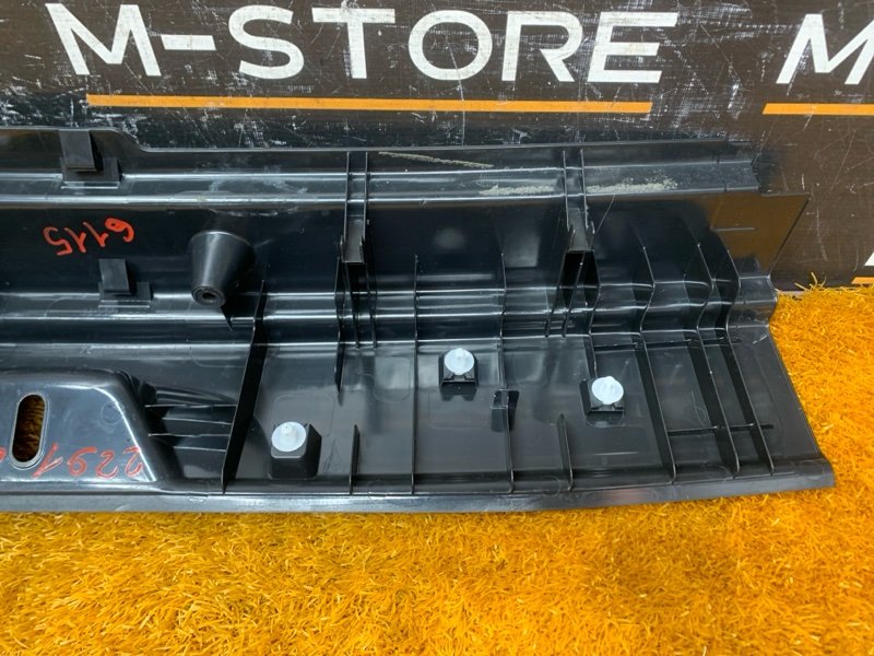 Накладка замка багажника, 2230 рублей, Красноярск