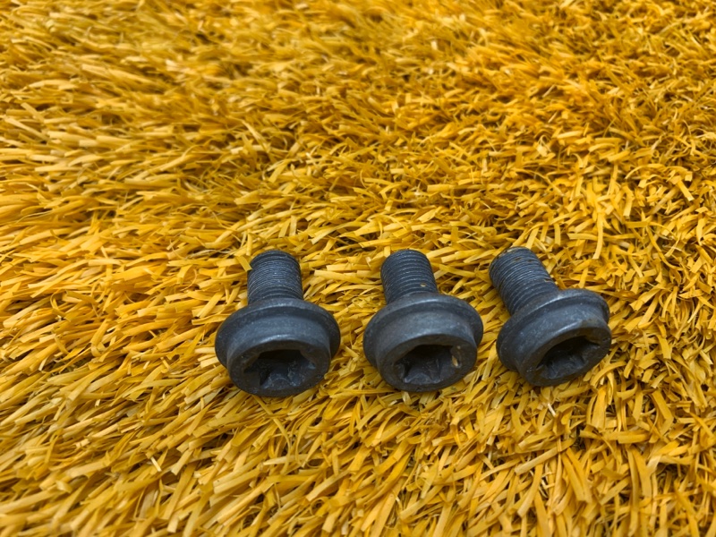 болт гидротрансформатора, 300 рублей, Красноярск