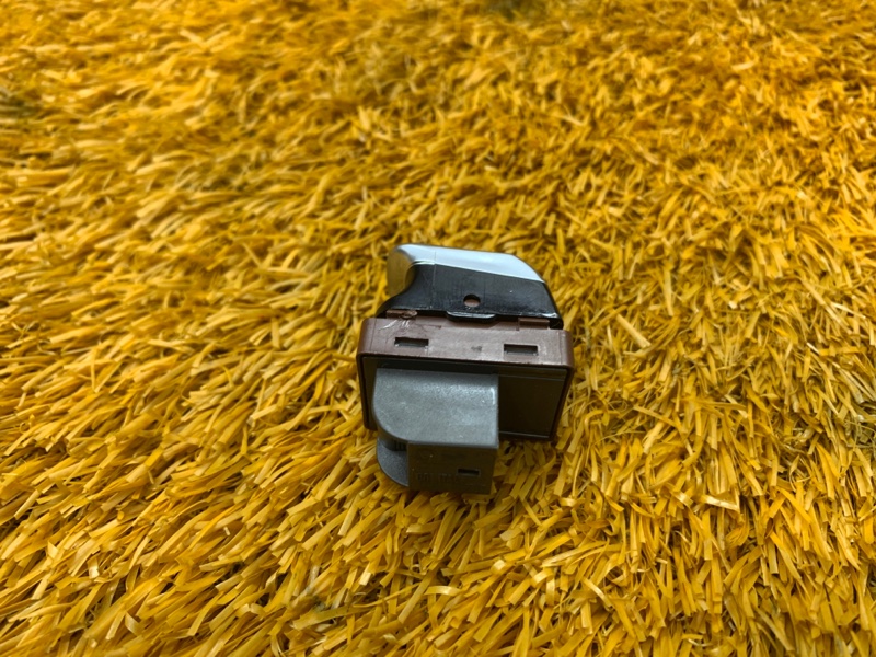 Кнопка открывания багажника, 500 рублей, Красноярск