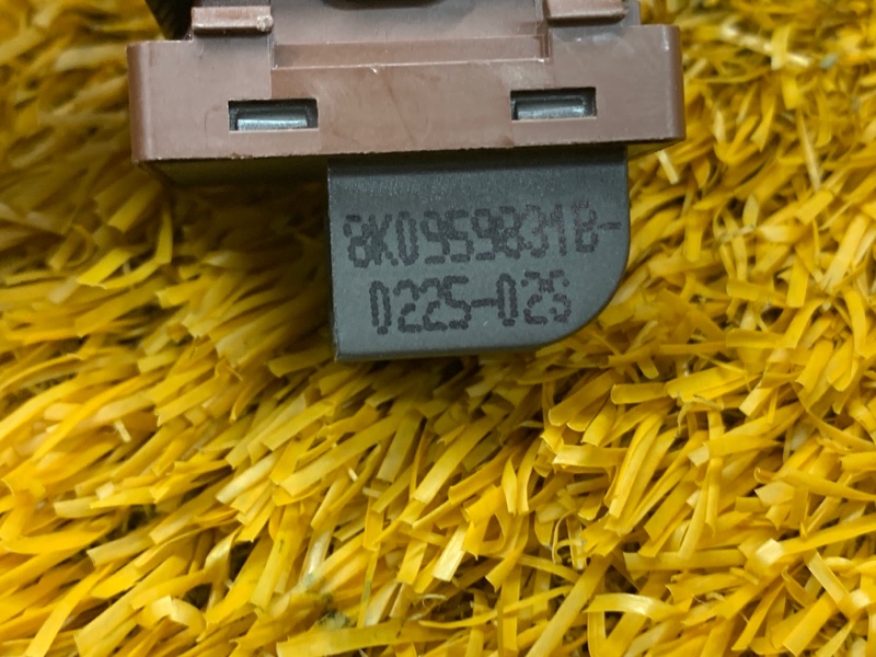 Кнопка открывания багажника, 500 рублей, Красноярск