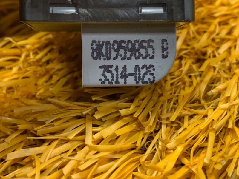 кнопка стеклоподъемника, 300 рублей, Красноярск