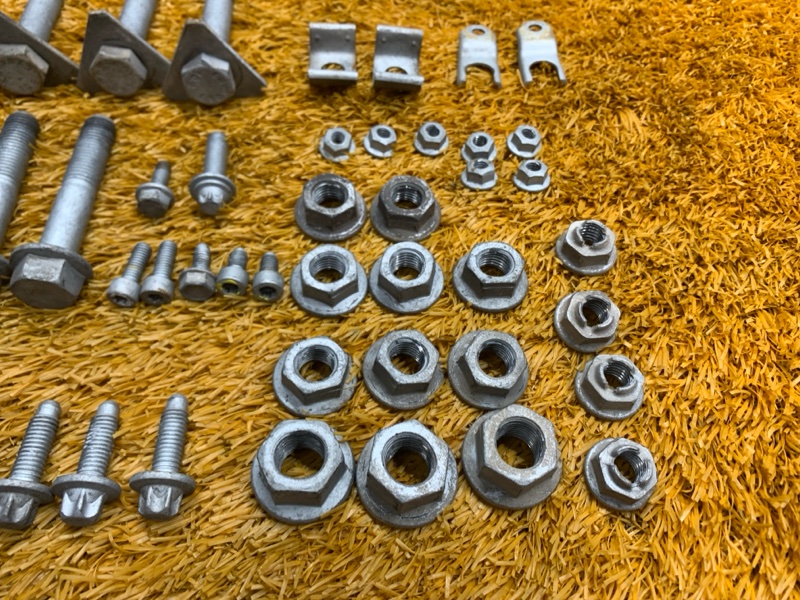 Болты и гайки задней подвески, 950 рублей, Красноярск