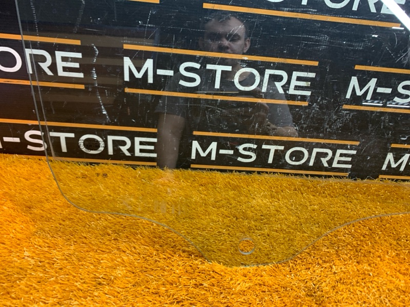 Стекло боковое, 1300 рублей, Красноярск