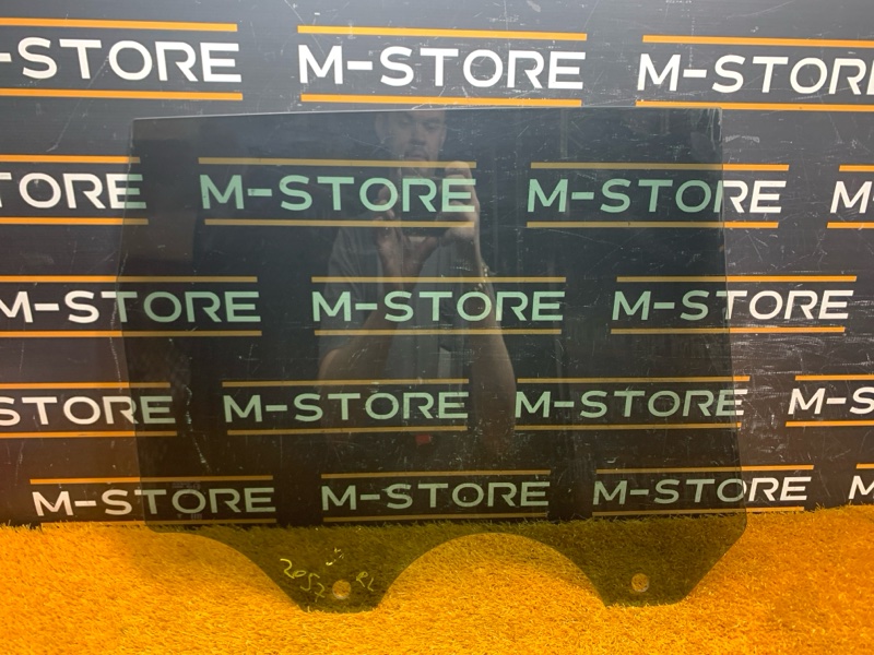 Стекло боковое, 700 рублей, Красноярск