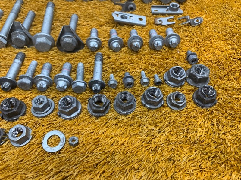 Болты и гайки задней подвески, 720 рублей, Красноярск
