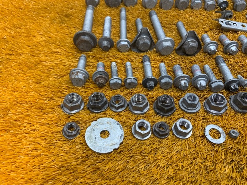 Болты и гайки задней подвески, 720 рублей, Красноярск
