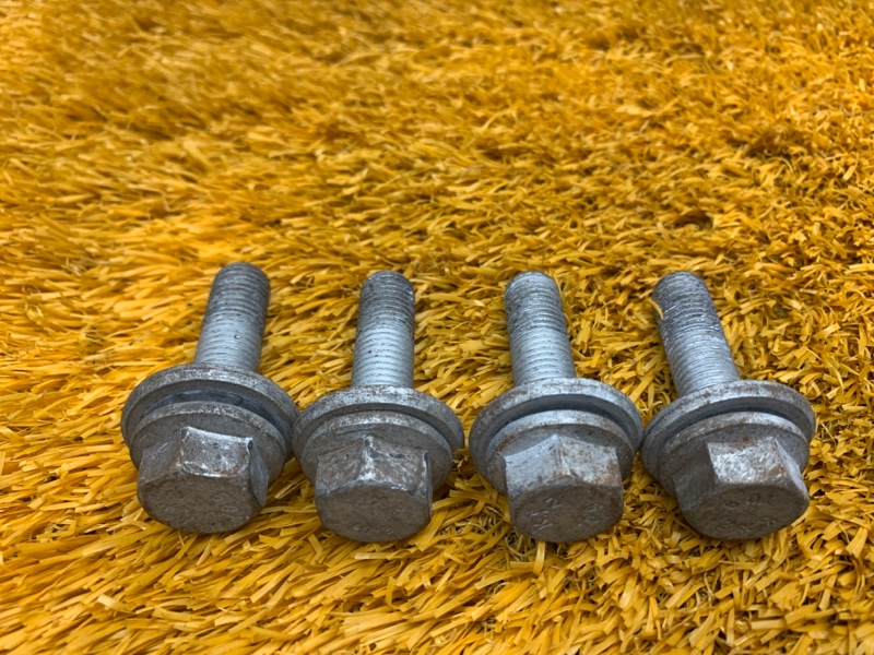 Болт суппорта, 340 рублей, Красноярск