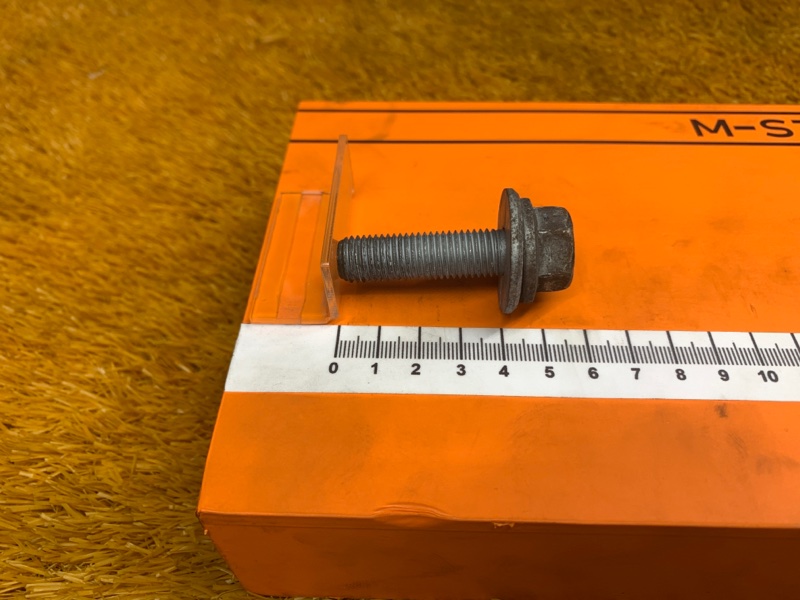 Болт суппорта, 340 рублей, Красноярск