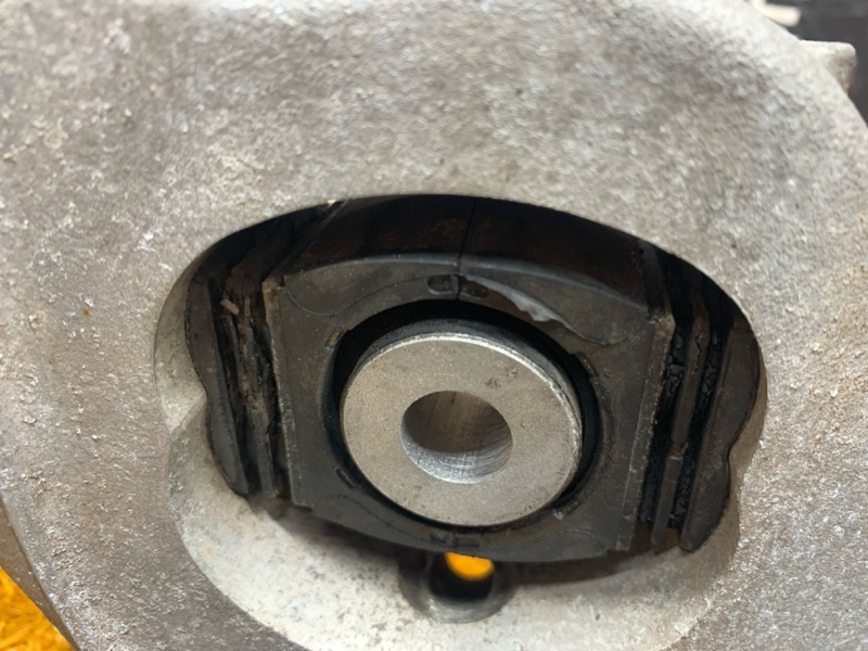 кулак поворотный, 1400 рублей, Красноярск