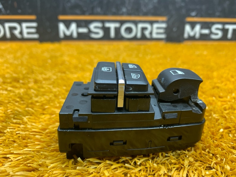 кнопка стеклоподъемника, 670 рублей, Красноярск