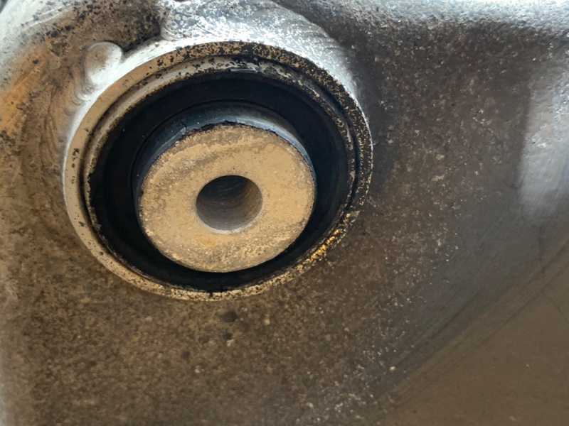 Балка поперечная (подрамник), 1700 рублей, Красноярск