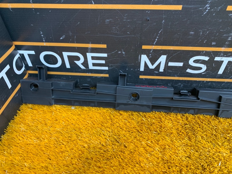 кронштейн порога, 370 рублей, Красноярск