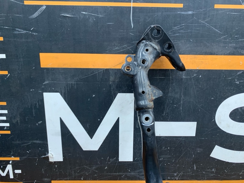 Балка поперечная (подрамник), 8510 рублей, Красноярск