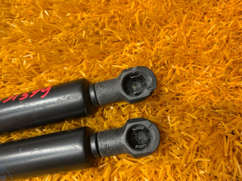 амортизатор капота, 700 рублей, Красноярск