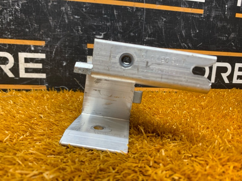 Кронштейн радиатора, 1080 рублей, Красноярск