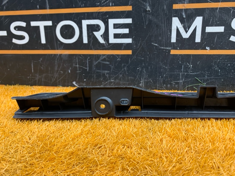 крепление бампера, 800 рублей, Красноярск