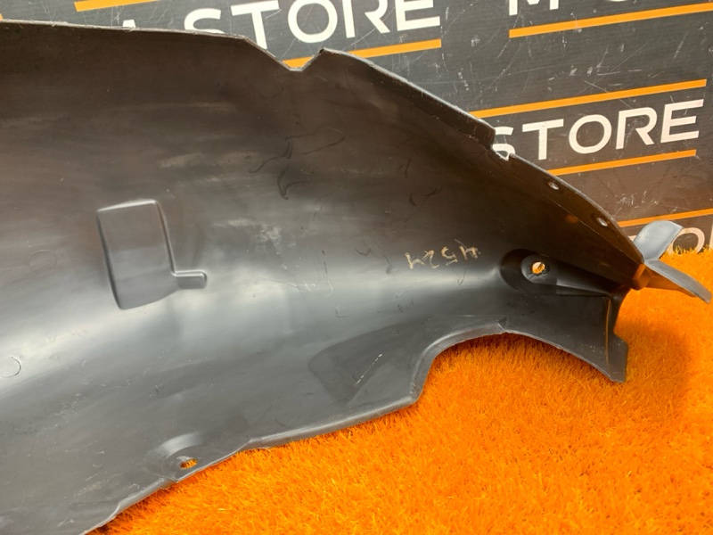 подкрылок, 700 рублей, Красноярск