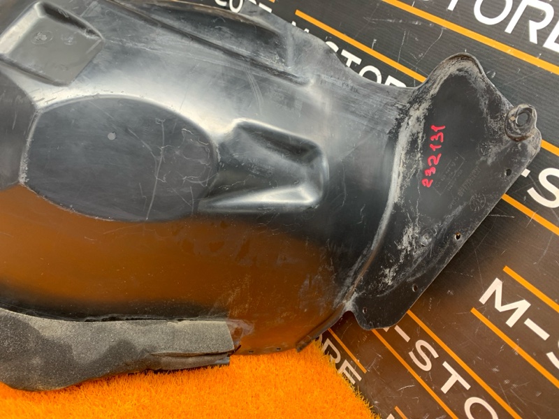 подкрылок, 1200 рублей, Красноярск