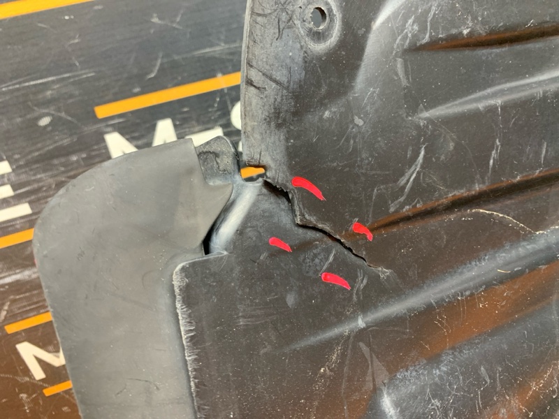 подкрылок, 2370 рублей, Красноярск