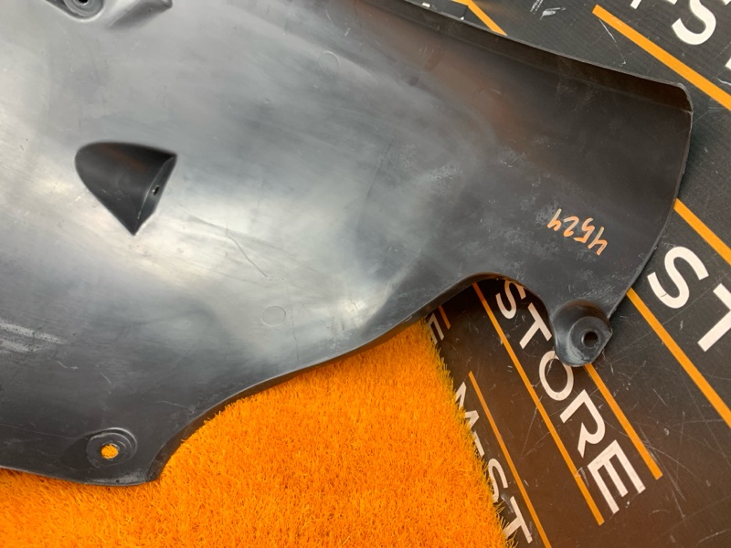 подкрылок, 600 рублей, Красноярск