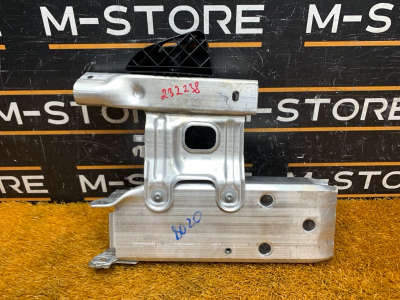 кронштейн усилителя бампера, 2120 рублей, Красноярск