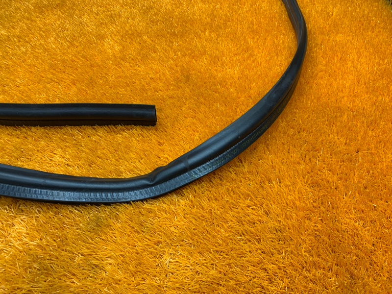 Уплотнитель капота, 660 рублей, Красноярск