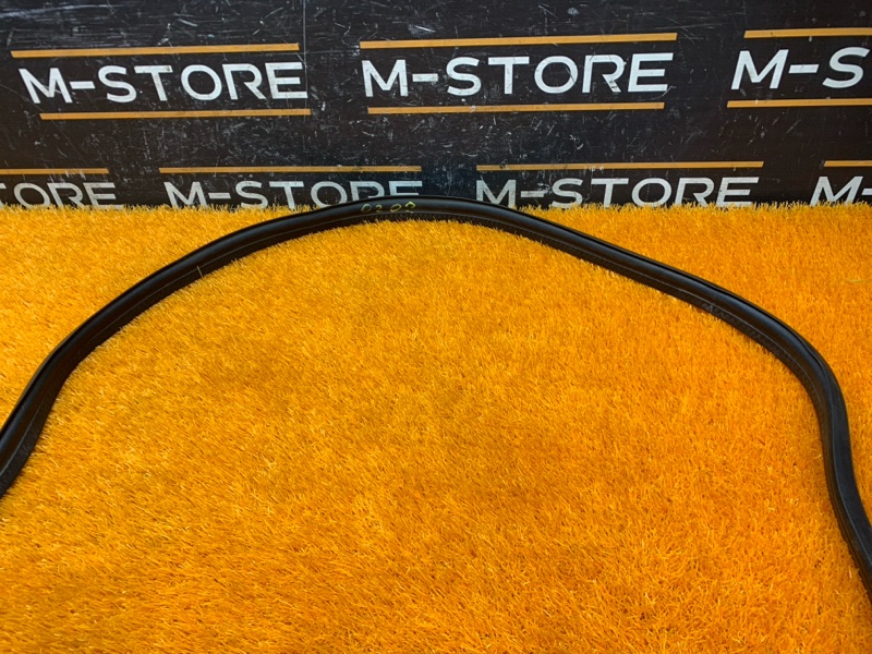 Уплотнитель капота, 370 рублей, Красноярск