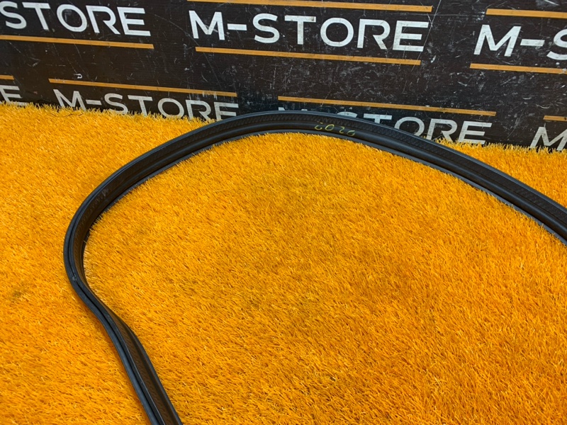 Уплотнитель капота, 370 рублей, Красноярск