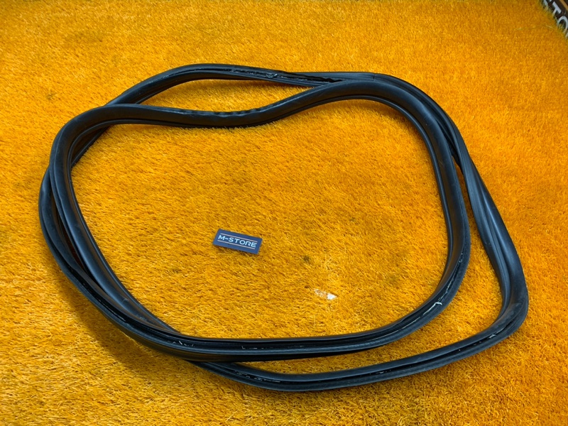 Уплотнитель двери багажника, 730 рублей, Красноярск