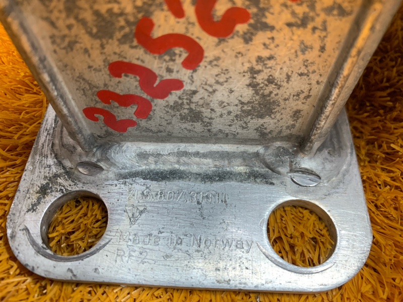 усилитель бампера, 1380 рублей, Красноярск