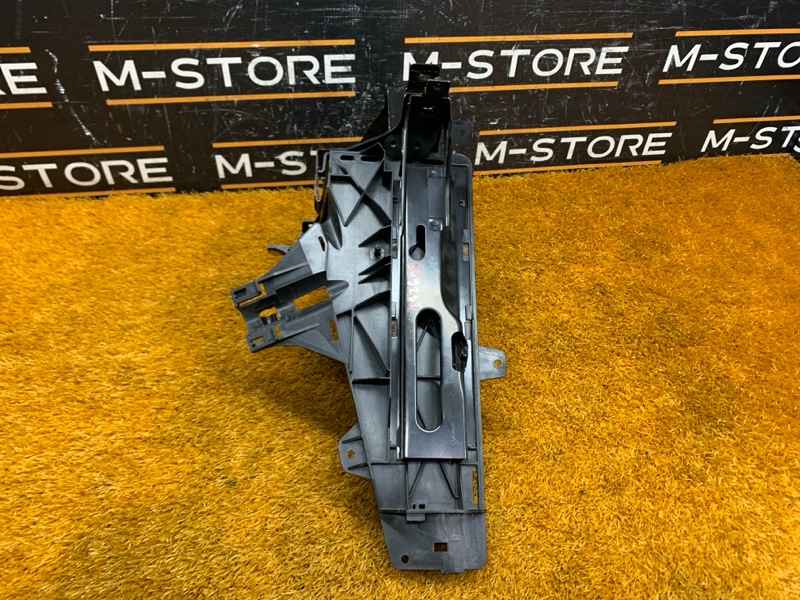 кронштейн фары, 4910 рублей, Красноярск