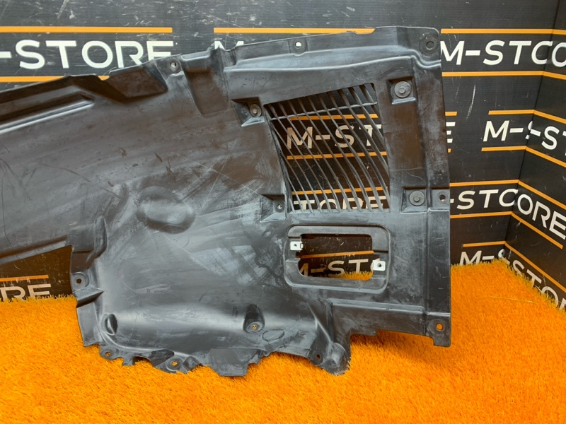 подкрылок, 3000 рублей, Красноярск