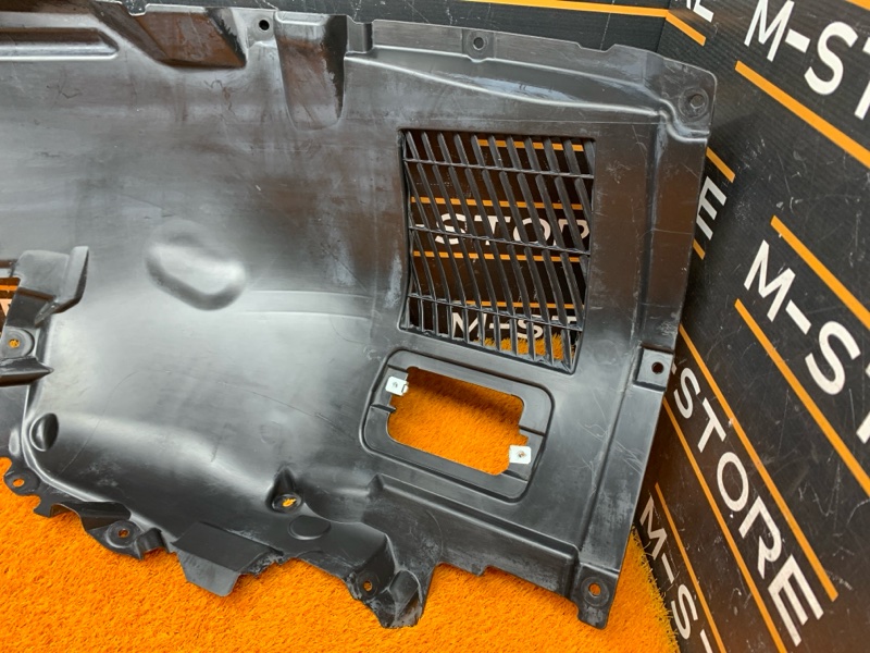 подкрылок, 3000 рублей, Красноярск