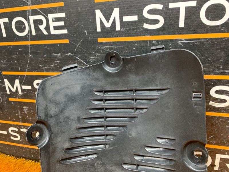 подкрылок, 300 рублей, Красноярск