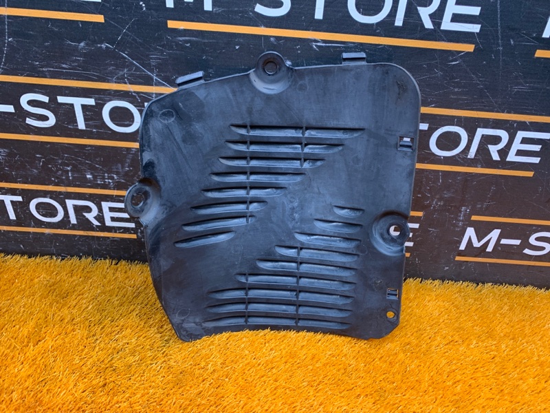 подкрылок, 300 рублей, Красноярск