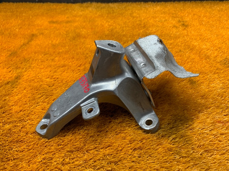 Кронштейн подушки двигателя, 1560 рублей, Красноярск