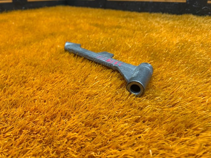 Кронштейн впускного коллектора, 250 рублей, Красноярск