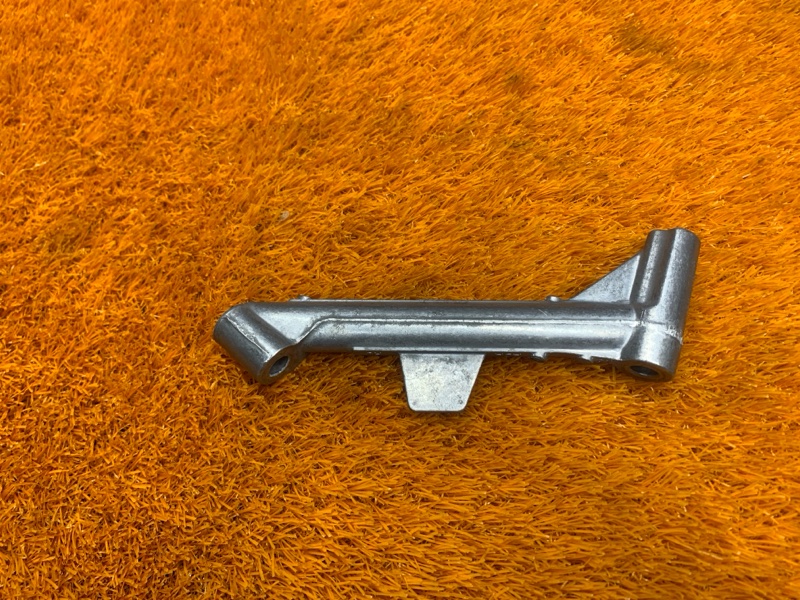 Кронштейн впускного коллектора, 250 рублей, Красноярск